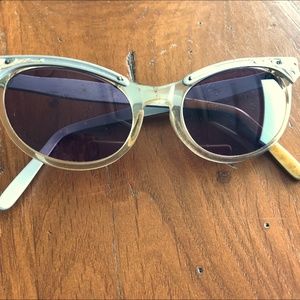 Vintage cat eye sunglasses